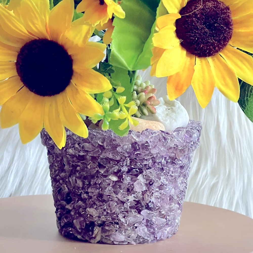 Natural Chip Tumbled Stones Pot